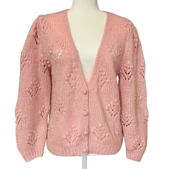 Plums & Pearls Sweaters - Vintage Chunky Knit Pink Cardigan Acrylic Button Up Leaf Stitch Womens Small